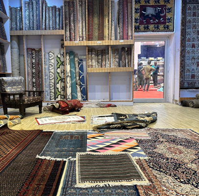 Udaipur Rugs Weaving Tour by Tuk Tuk By Tuk Tuk